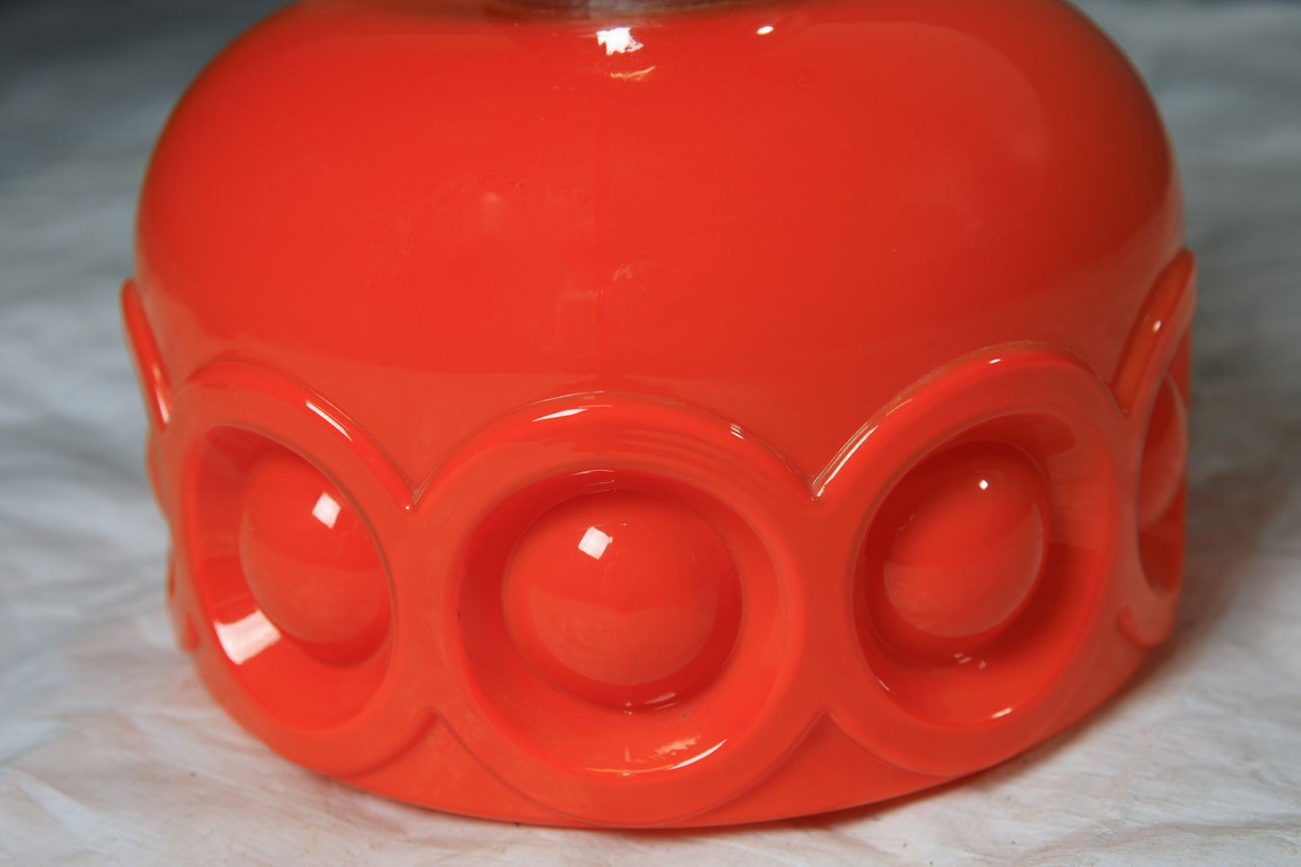 Suspension vintage en opaline orange – Années 60/70
